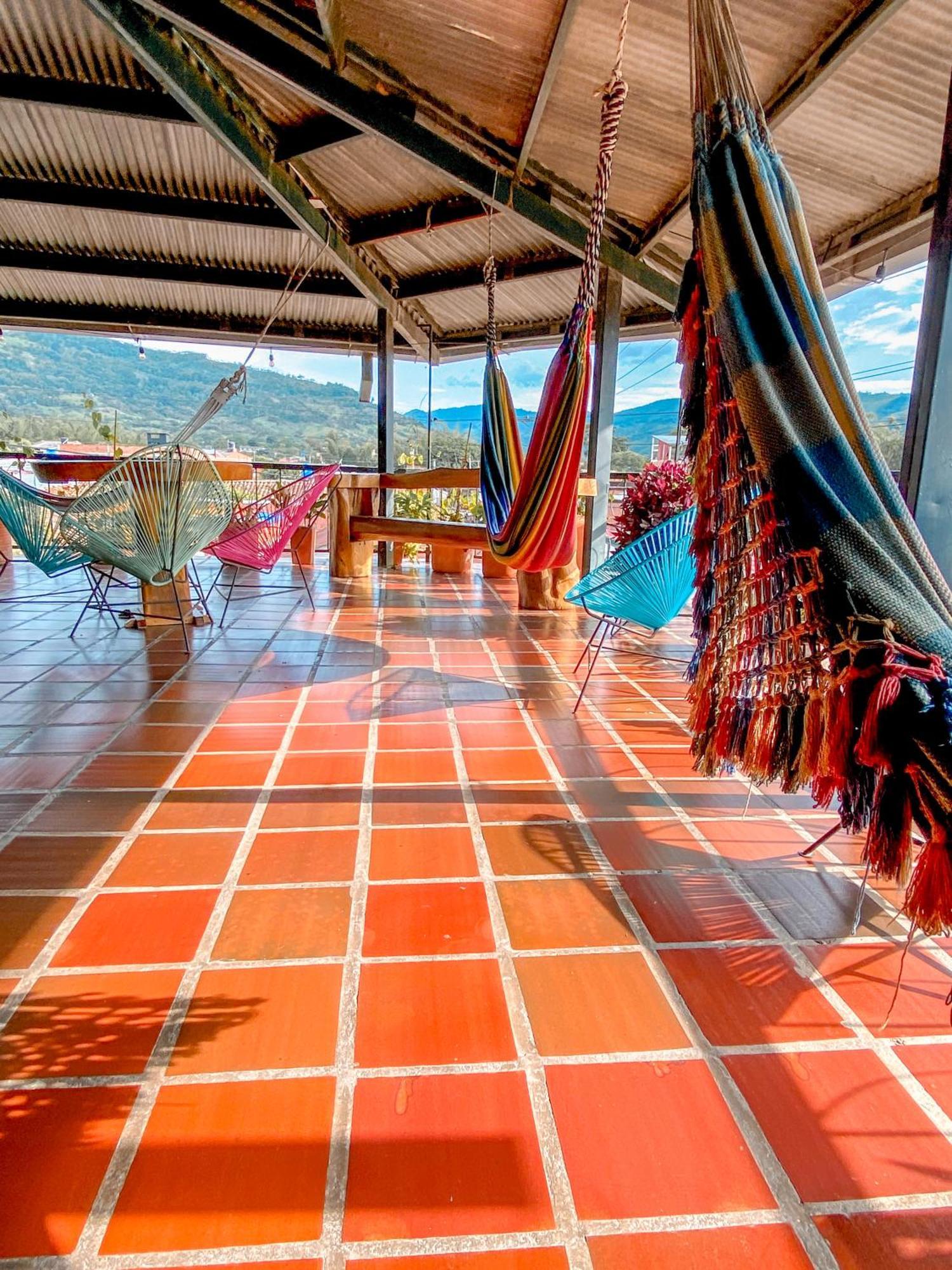 La Rosa Nautica Hostel Guaduas Exterior photo